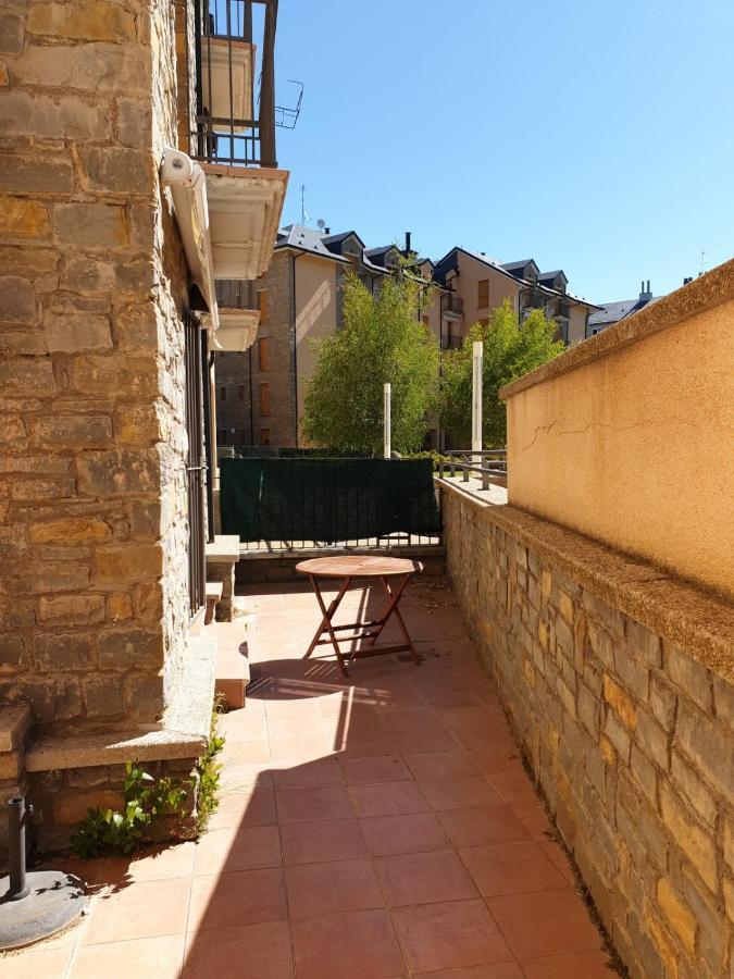 Appartement Vut Consejo De Cientos à Jaca Extérieur photo